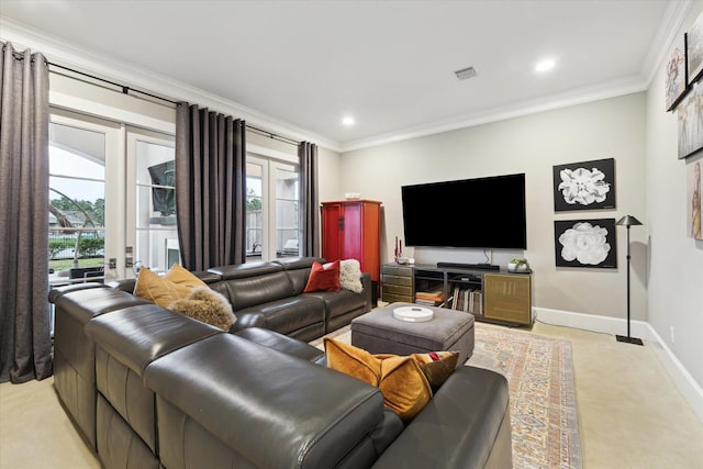 living area with visible vents, baseboards, recessed lighting, light carpet, and crown molding