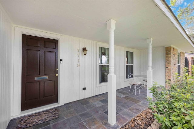 7719 Highmeadow Dr, Houston, TX 77063 - property entrance featuring a porch