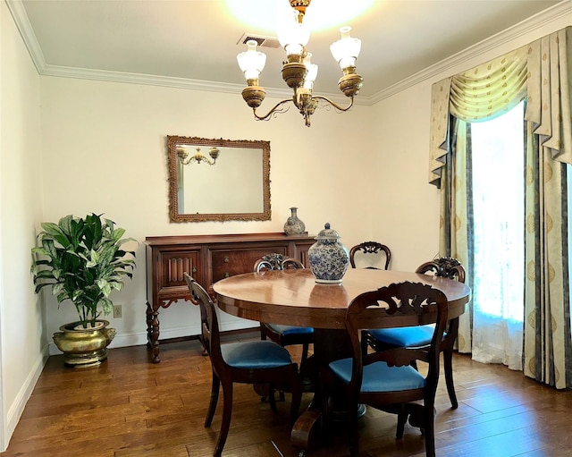 7719 Highmeadow Dr, Houston, TX 77063 - dining space featuring a wealth of natural light, a chandelier, and dark wood finished floors