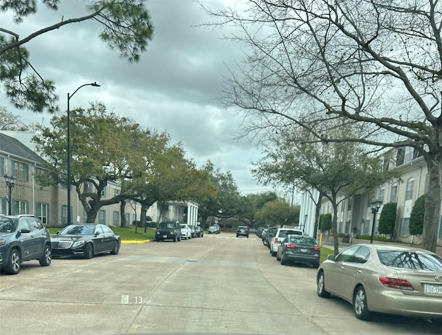 2700 Bellefontaine St Unit A31-32, Houston, TX 77025 - view of street