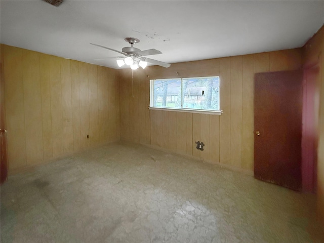 8611 Sunmoore Ct, Houston, TX 77088 - empty room featuring a ceiling fan