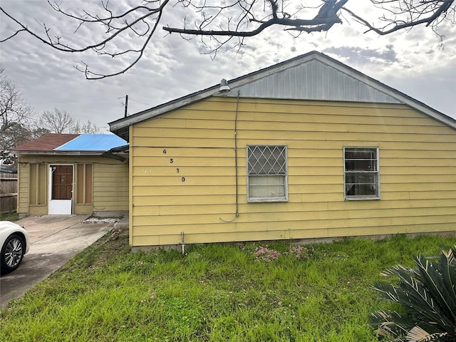 view of side of home