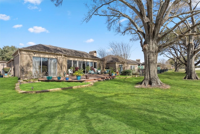 view of yard featuring a patio area