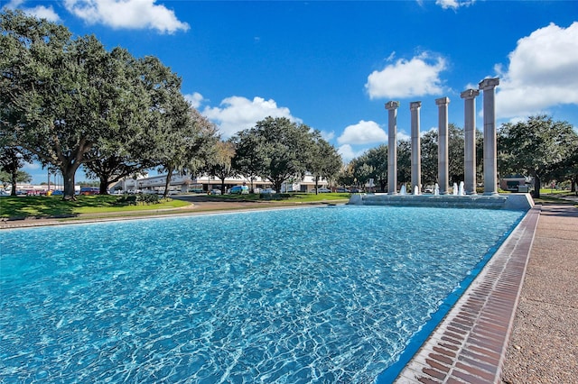 2526 Country Club Blvd, Sugar Land, TX 77478 - view of swimming pool