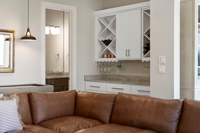 4103 Willowisp Ct, Fulshear, TX 77441 - living area with wet bar