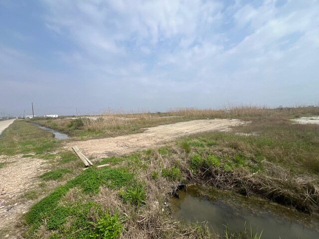 1338 Mabry St, Gilchrist, TX 77617