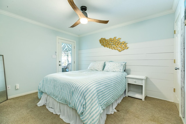 bedroom featuring light carpet, baseboards, ornamental molding, and a ceiling fan