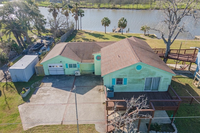 bird's eye view featuring a water view