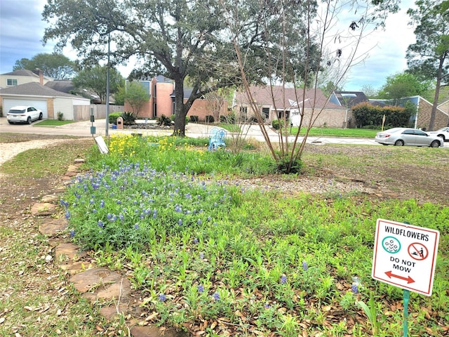 1011 Arrow Hill Rd, Houston, TX 77077 - view of yard