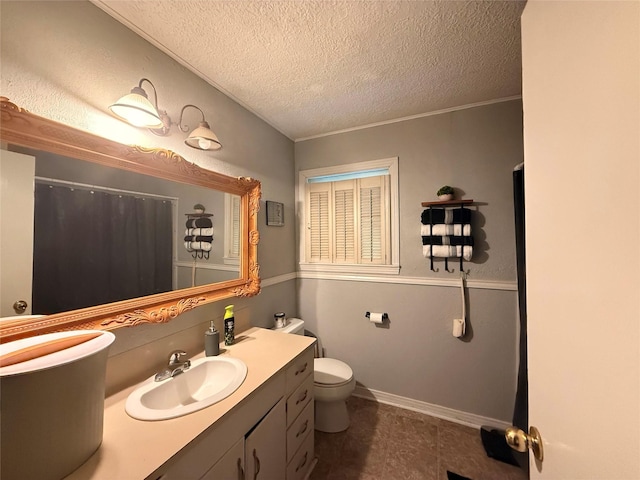 full bath featuring a shower with shower curtain, a textured ceiling, toilet, and vanity