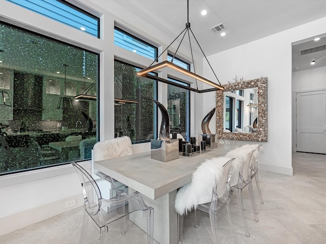 dining area with visible vents, recessed lighting, and baseboards