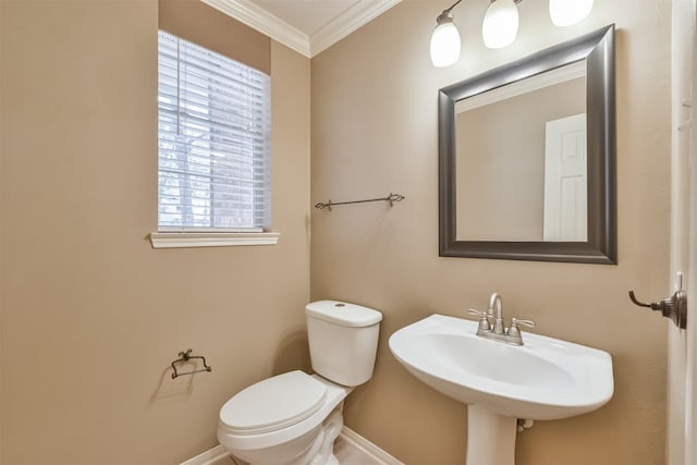 18 Valley Mead Pl, Conroe, TX 77384 - half bath with ornamental molding and toilet