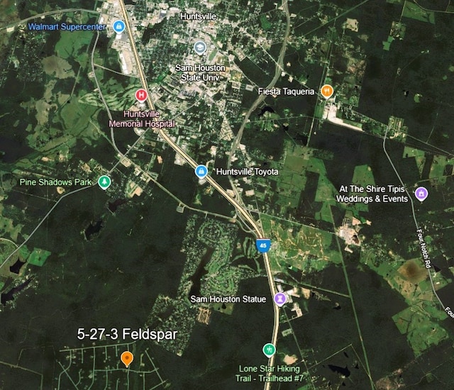 5-27-3 Feldspar Ln, Huntsville, TX 77340