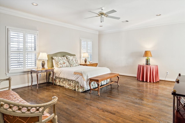 bedroom with wood finished floors, baseboards, visible vents, recessed lighting, and ornamental molding