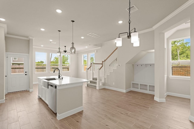 5617 Iris Harvest Dr, Houston, TX 77091 - kitchen with a chandelier, dishwasher, recessed lighting, light wood finished floors, and ornamental molding