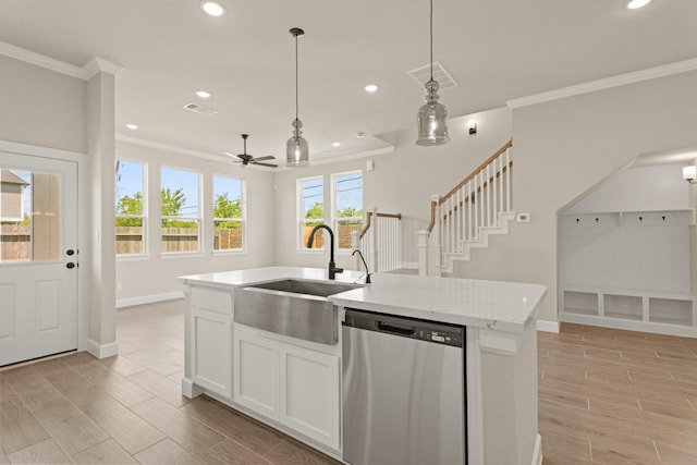 5617 Iris Harvest Dr, Houston, TX 77091 - kitchen featuring dishwasher, crown molding, wood tiled floors, decorative light fixtures, and recessed lighting