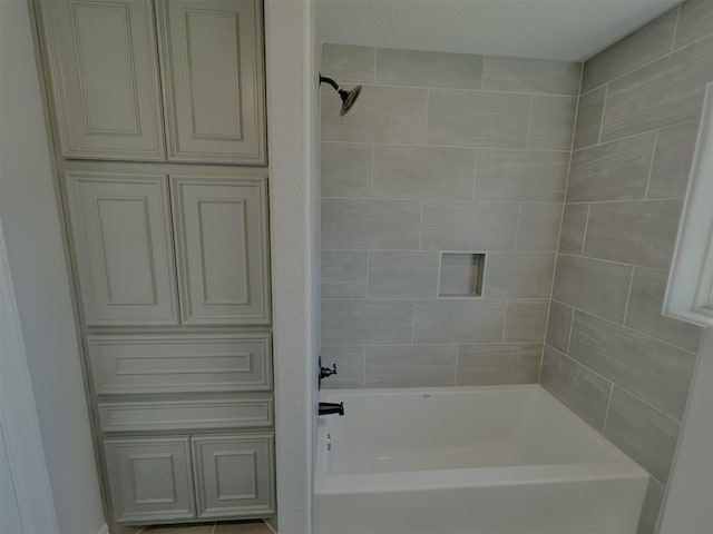 bathroom featuring shower / bathing tub combination