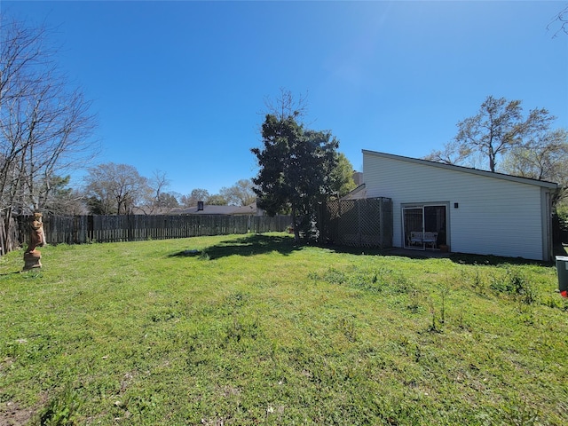 view of yard featuring fence