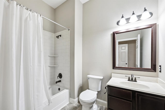 bathroom with vanity, toilet, baseboards, and shower / bath combo with shower curtain