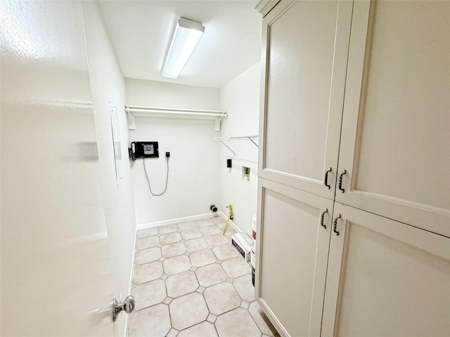 laundry area featuring cabinet space and washer hookup