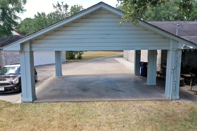 view of detached garage