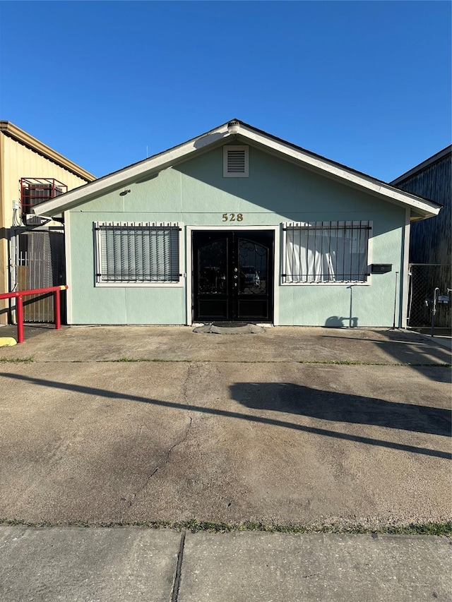 view of front of home with stucco siding