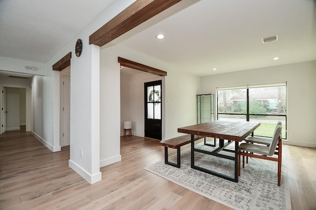 dining area with visible vents, recessed lighting, baseboards, and light wood finished floors