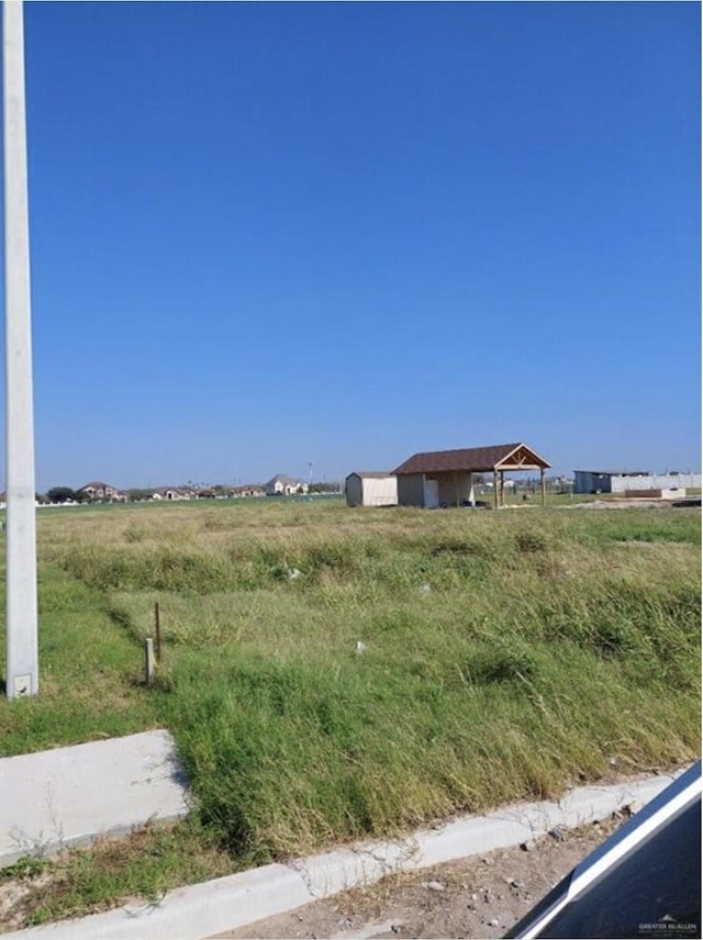 Listing photo 2 for 1101 Escondida Dr, San Juan TX 77506