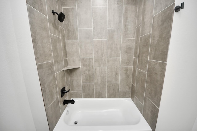 full bath with bathtub / shower combination