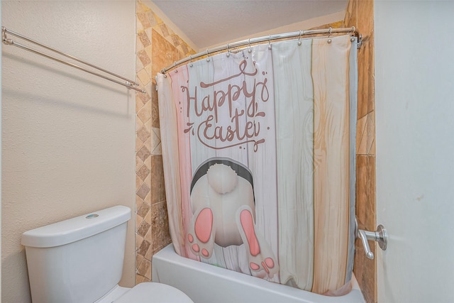 bathroom featuring toilet, shower / bath combo, and a textured ceiling