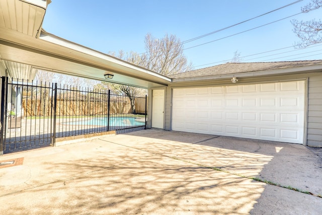 detached garage with fence