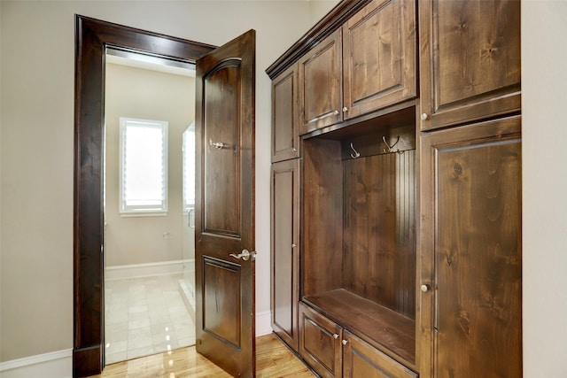 mudroom featuring baseboards