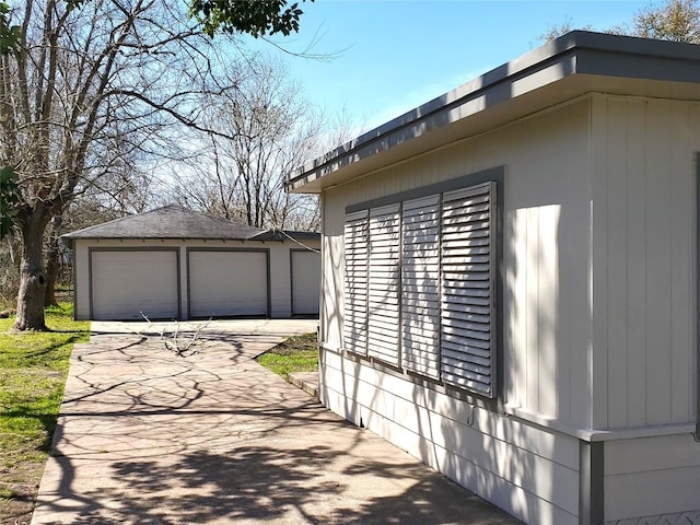 view of detached garage