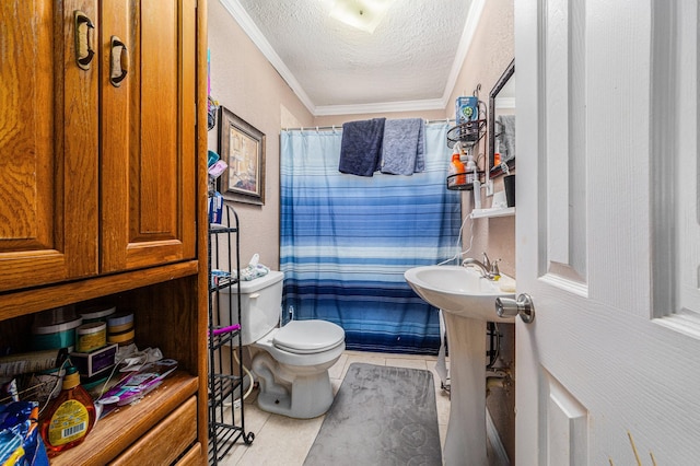 bathroom with a shower with shower curtain, tile patterned flooring, a textured ceiling, crown molding, and toilet