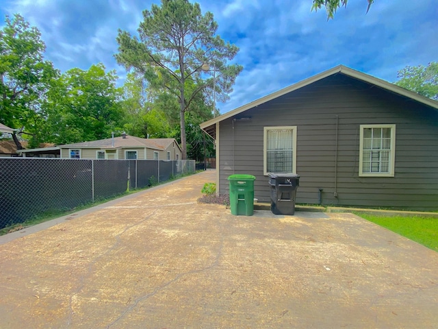132 Grothe Ln, Houston, TX 77022 - view of back of property