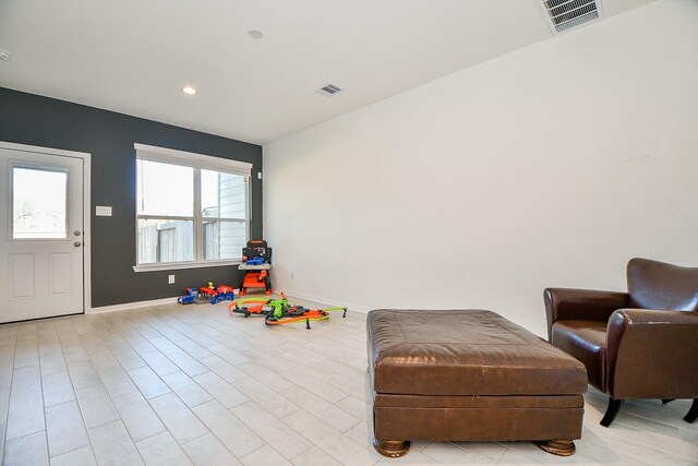 playroom with visible vents, recessed lighting, and baseboards