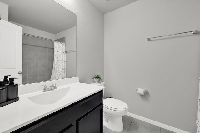 full bathroom featuring baseboards, toilet, a shower with shower curtain, tile patterned floors, and vanity