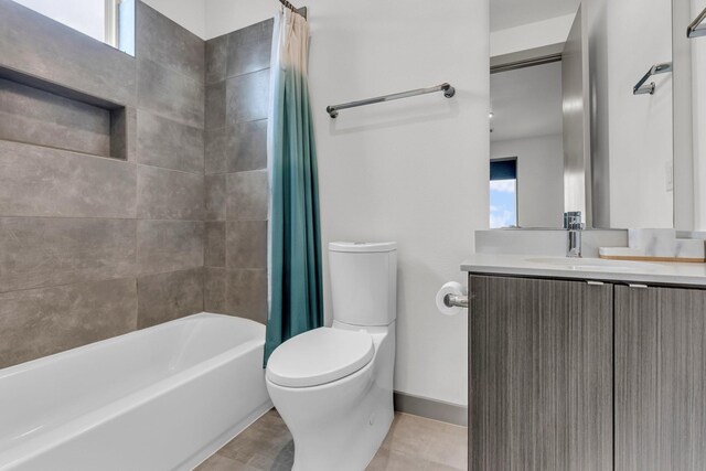 full bathroom with a wealth of natural light, vanity, toilet, and shower / tub combo