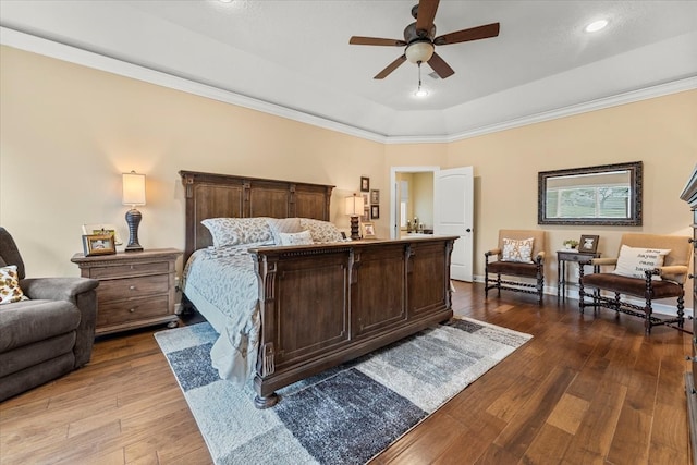 bedroom featuring recessed lighting, baseboards, and dark wood-style flooring