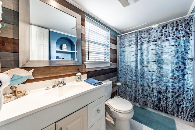 full bath featuring visible vents, toilet, curtained shower, and vanity