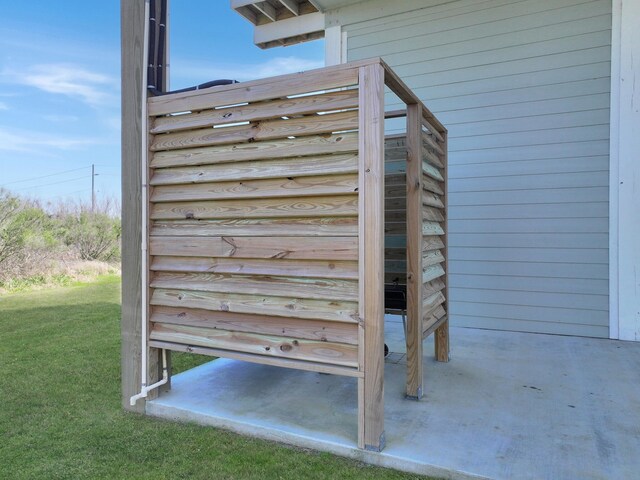 1040 Johnson Rd, Gilchrist, TX 77617 - view of exterior details