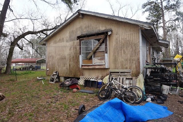 view of side of property