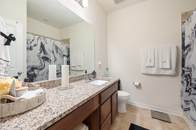 bathroom with visible vents, a shower with curtain, toilet, baseboards, and vanity