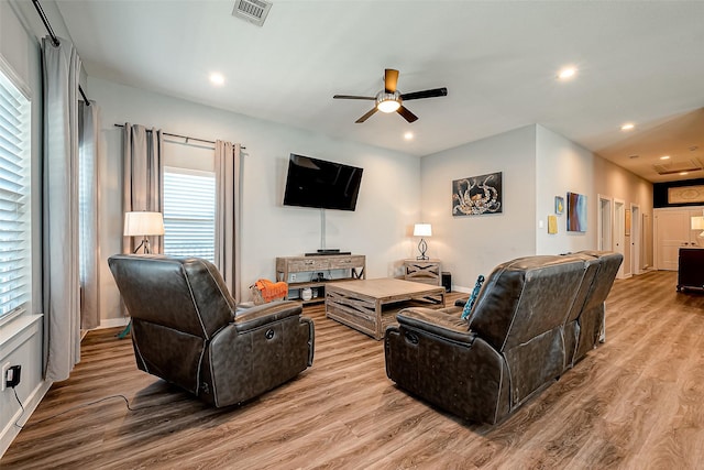 108 Bay Oaks Dr, La Porte, TX 77571 - living room with visible vents, wood finished floors, recessed lighting, baseboards, and ceiling fan