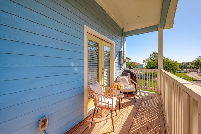 108 Bay Oaks Dr, La Porte, TX 77571 - balcony with covered porch