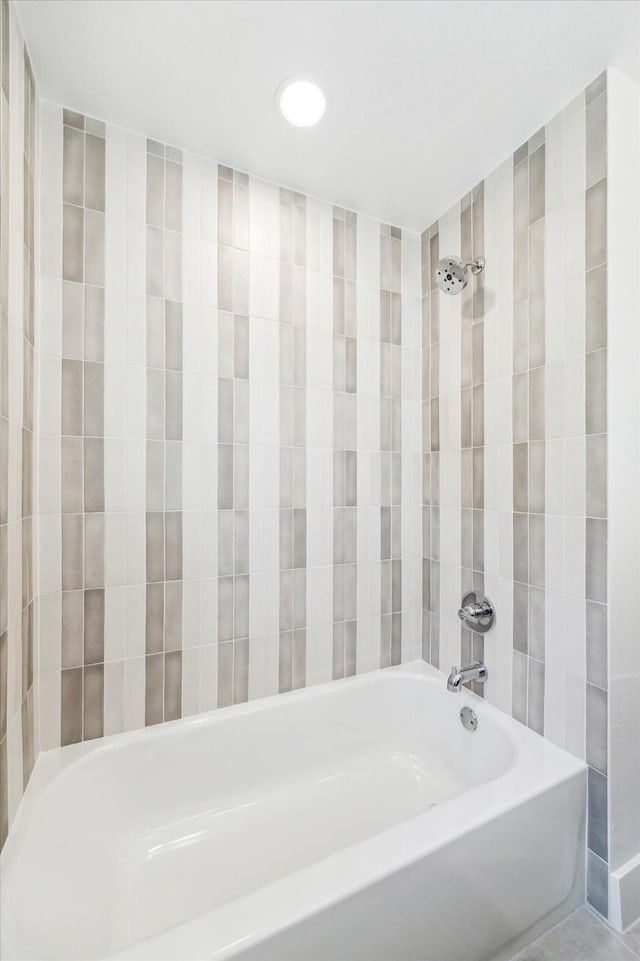 bathroom featuring shower / bathing tub combination