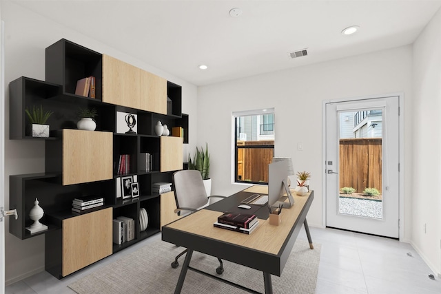 office space featuring visible vents, recessed lighting, and baseboards