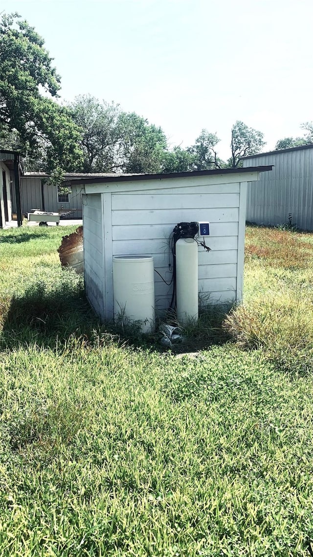 view of outdoor structure