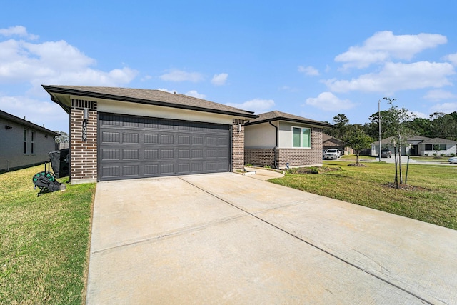 view of front of house featuring a front yard, brick siding, and driveway