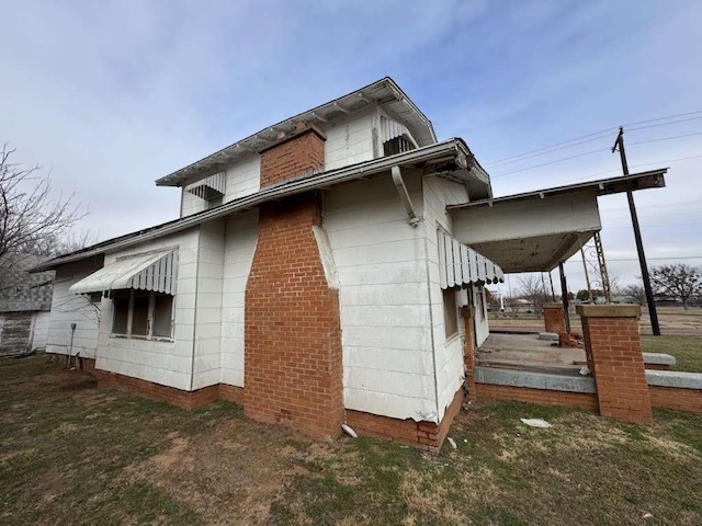 view of home's exterior